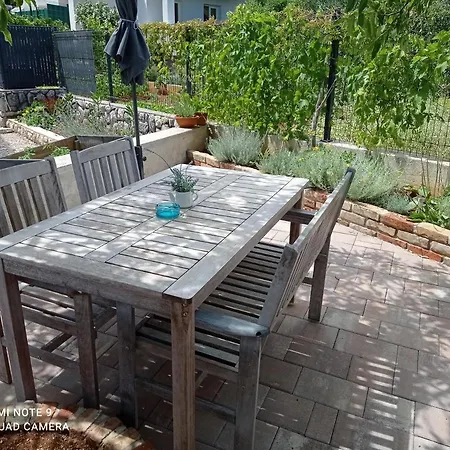 Apartman Linda Krk Town Exterior foto